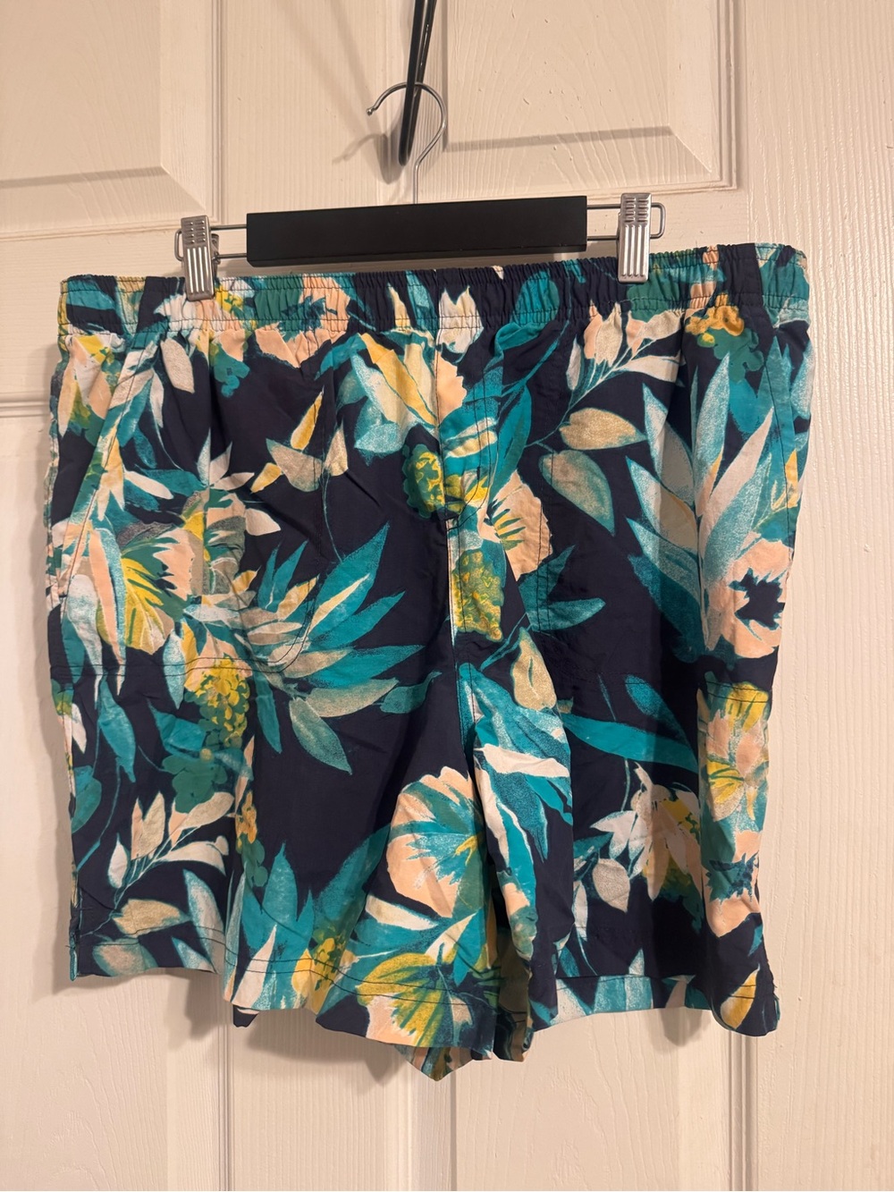 Columbia Tropical Printed Shorts